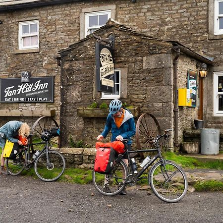 The Tan Hill Inn Keld Bagian luar foto