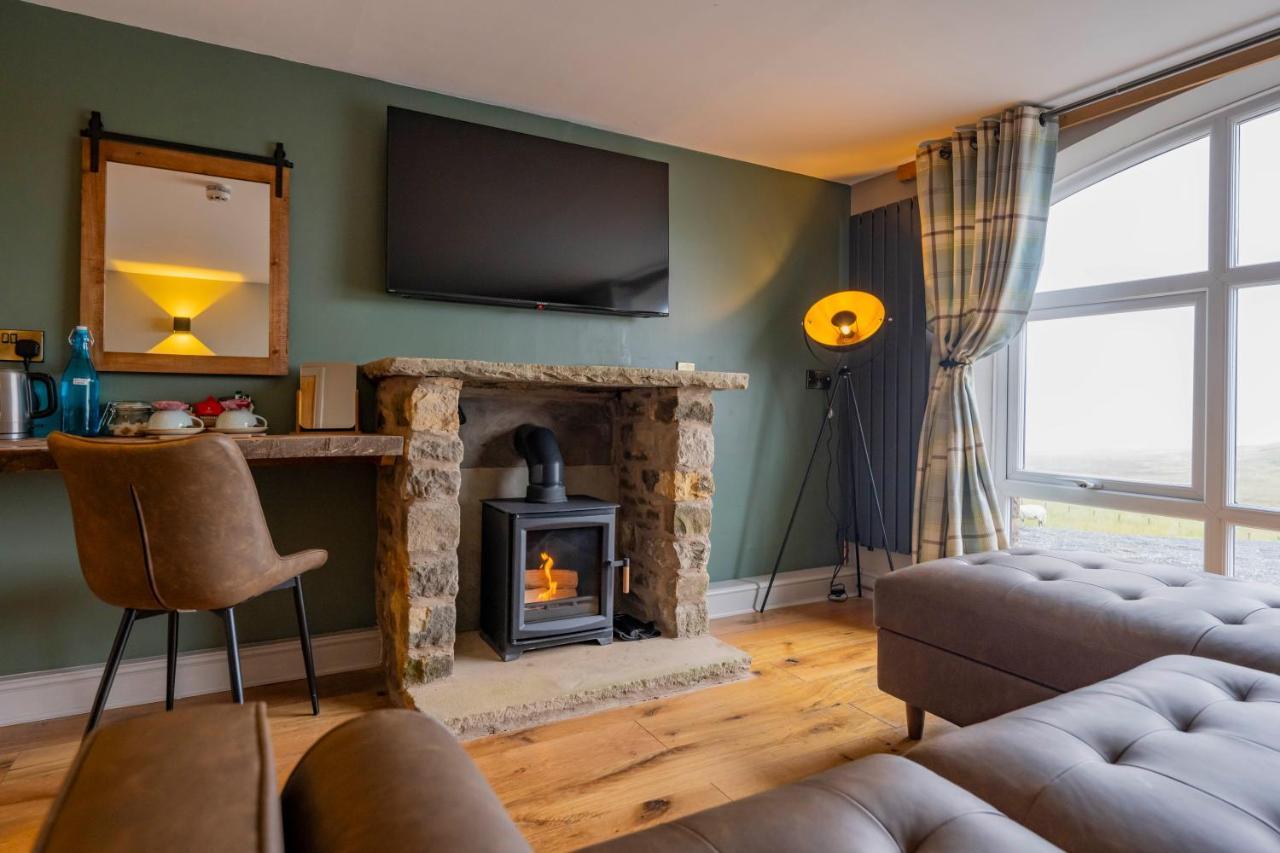 The Tan Hill Inn Keld Bagian luar foto
