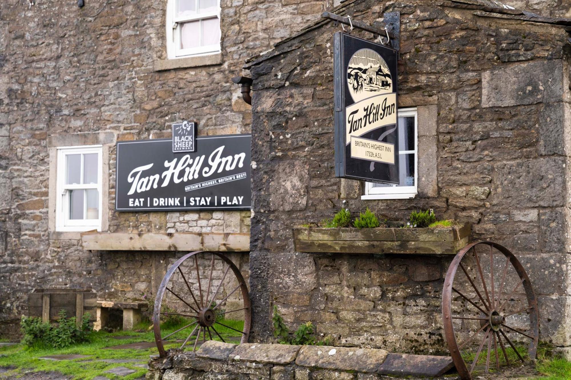The Tan Hill Inn Keld Bagian luar foto