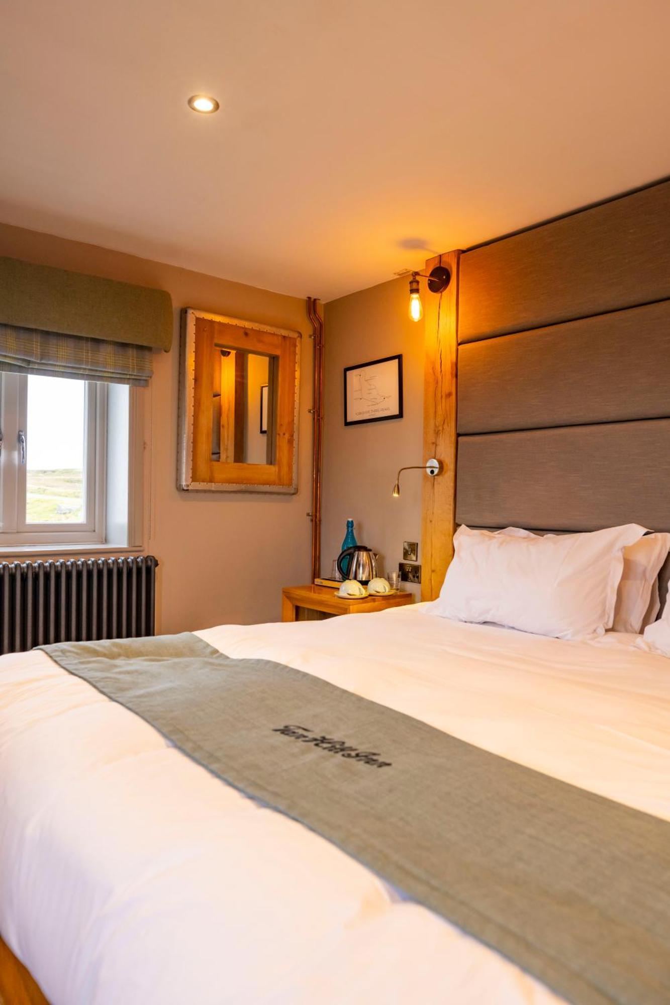 The Tan Hill Inn Keld Bagian luar foto