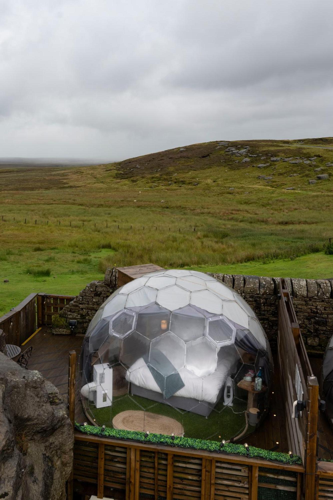 The Tan Hill Inn Keld Bagian luar foto
